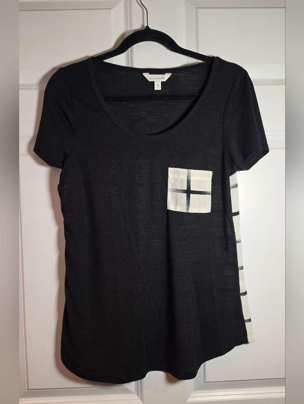 Charming Charlie Black Scoop Neck Short Sleeve Top Ivory Plaid Pocket/Back M